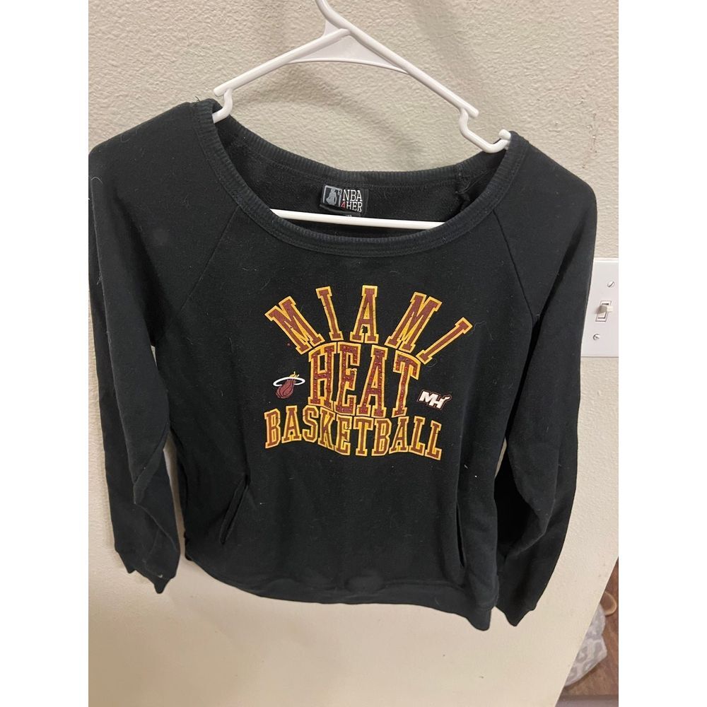 Women's Miami Heat crewneck sweater